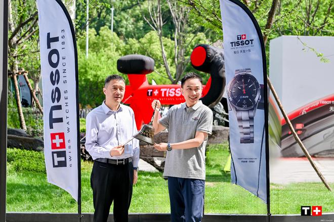 “我们 天生一队”城市骑行启程心驰无界骑过自由。2025天梭(图5)