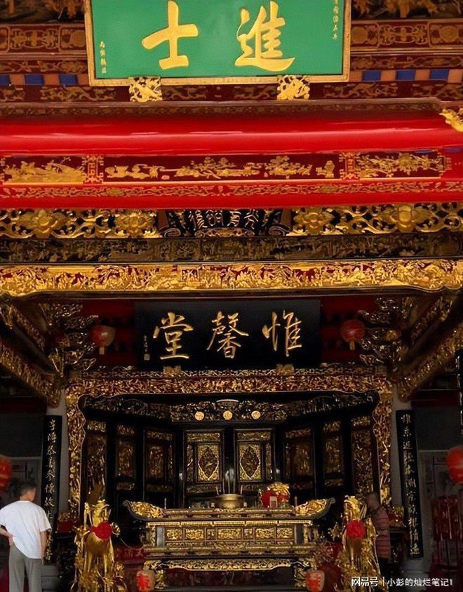 身份曝光官媒称完全合理！10亿违建豪宅被推平屋主(图8)