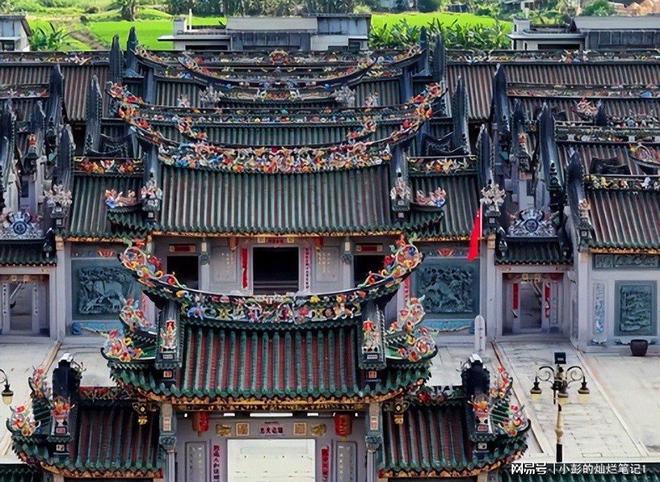 身份曝光官媒称完全合理！10亿违建豪宅被推平屋主(图12)